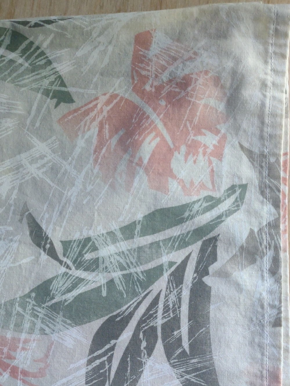 6 pieces of material Floral Print Peach, Sage, and Cream can be used for bedding